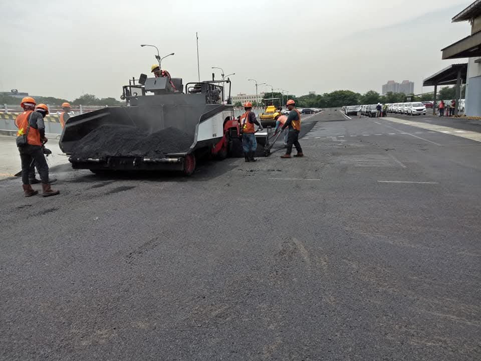 Pengaspalan Jalan Area Gedung 3